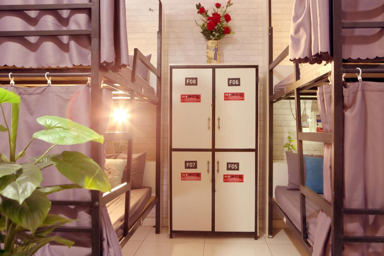 S Phuot Airport Hostel Хошимін Екстер'єр фото