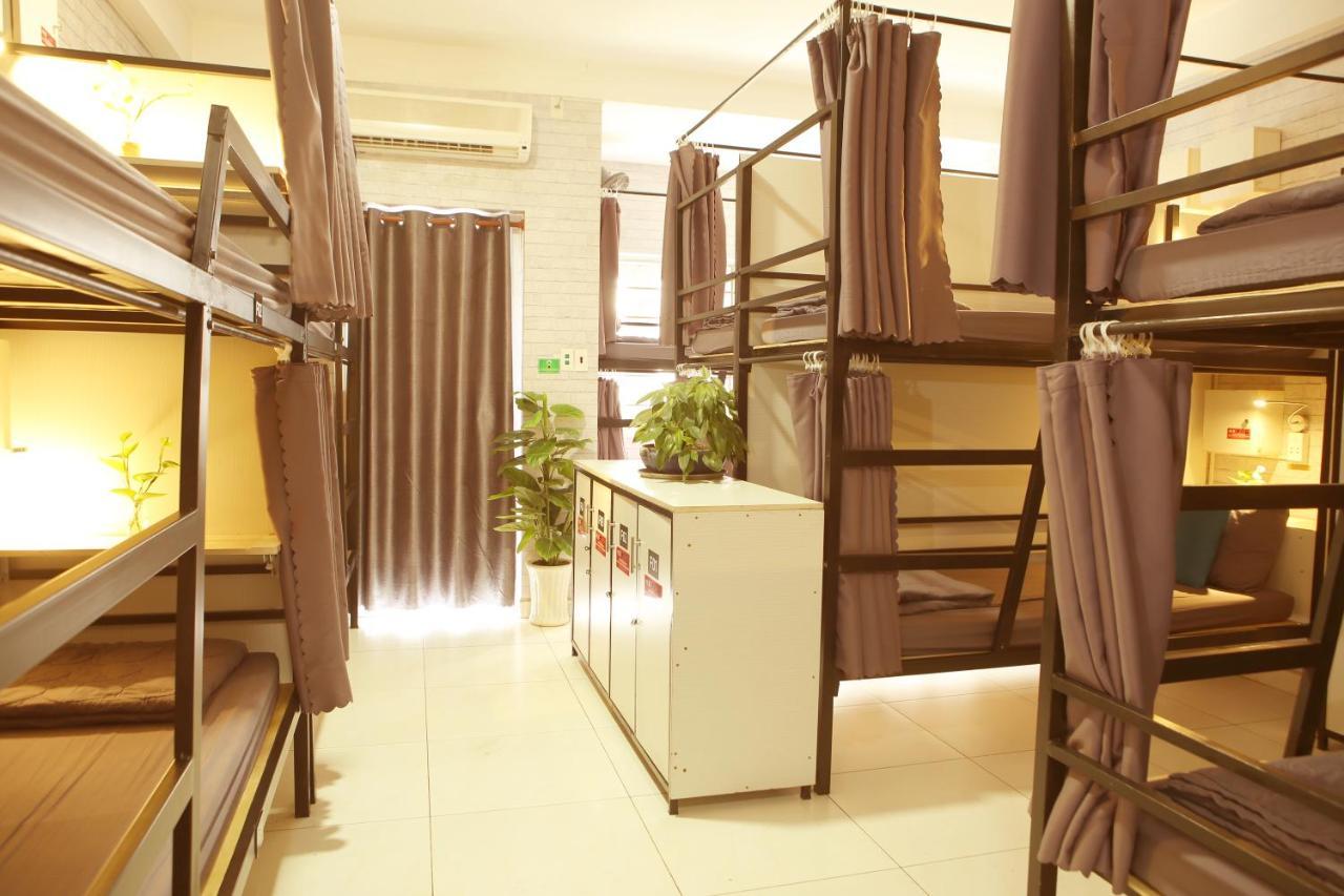S Phuot Airport Hostel Хошимін Екстер'єр фото