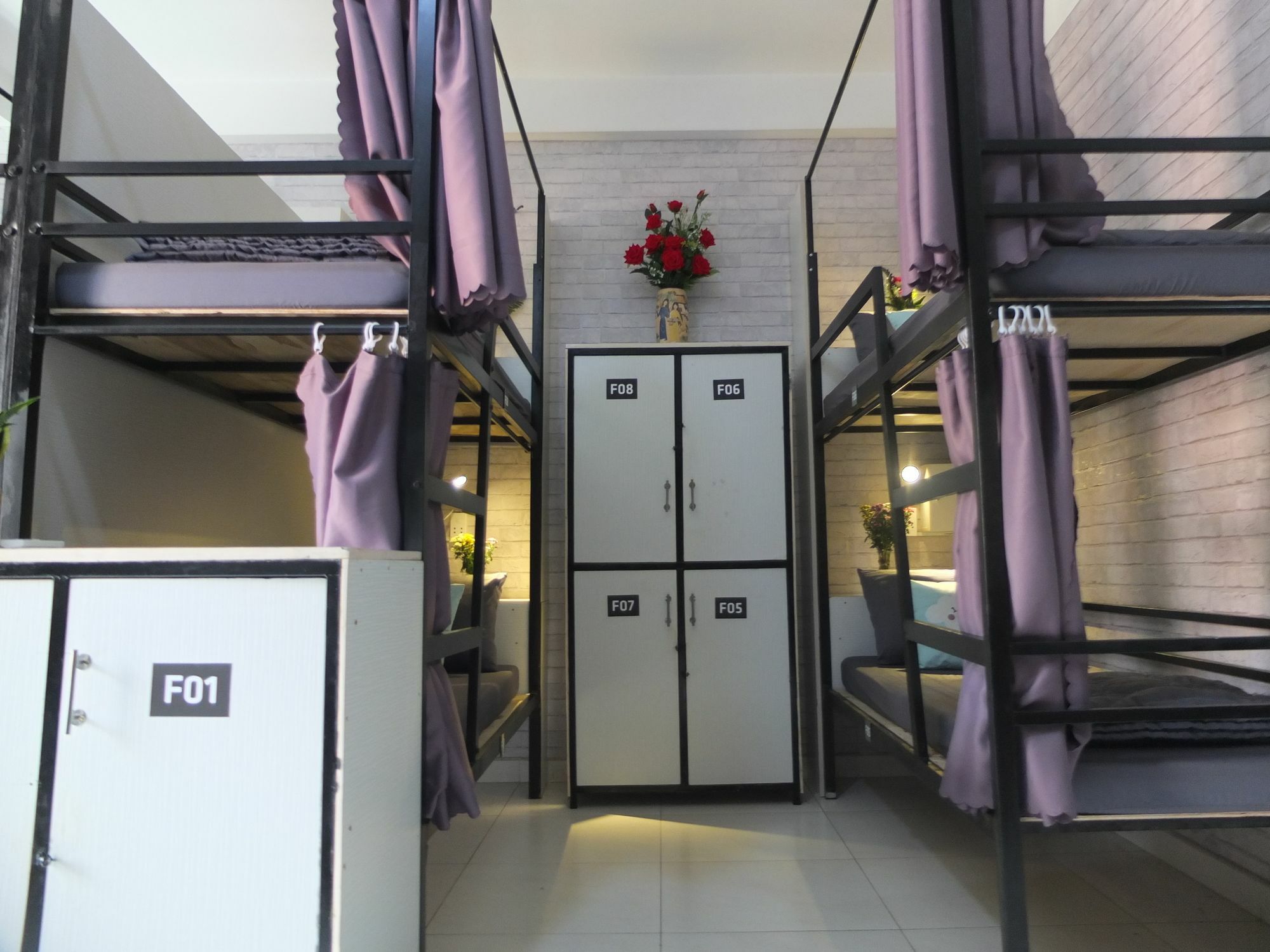 S Phuot Airport Hostel Хошимін Екстер'єр фото