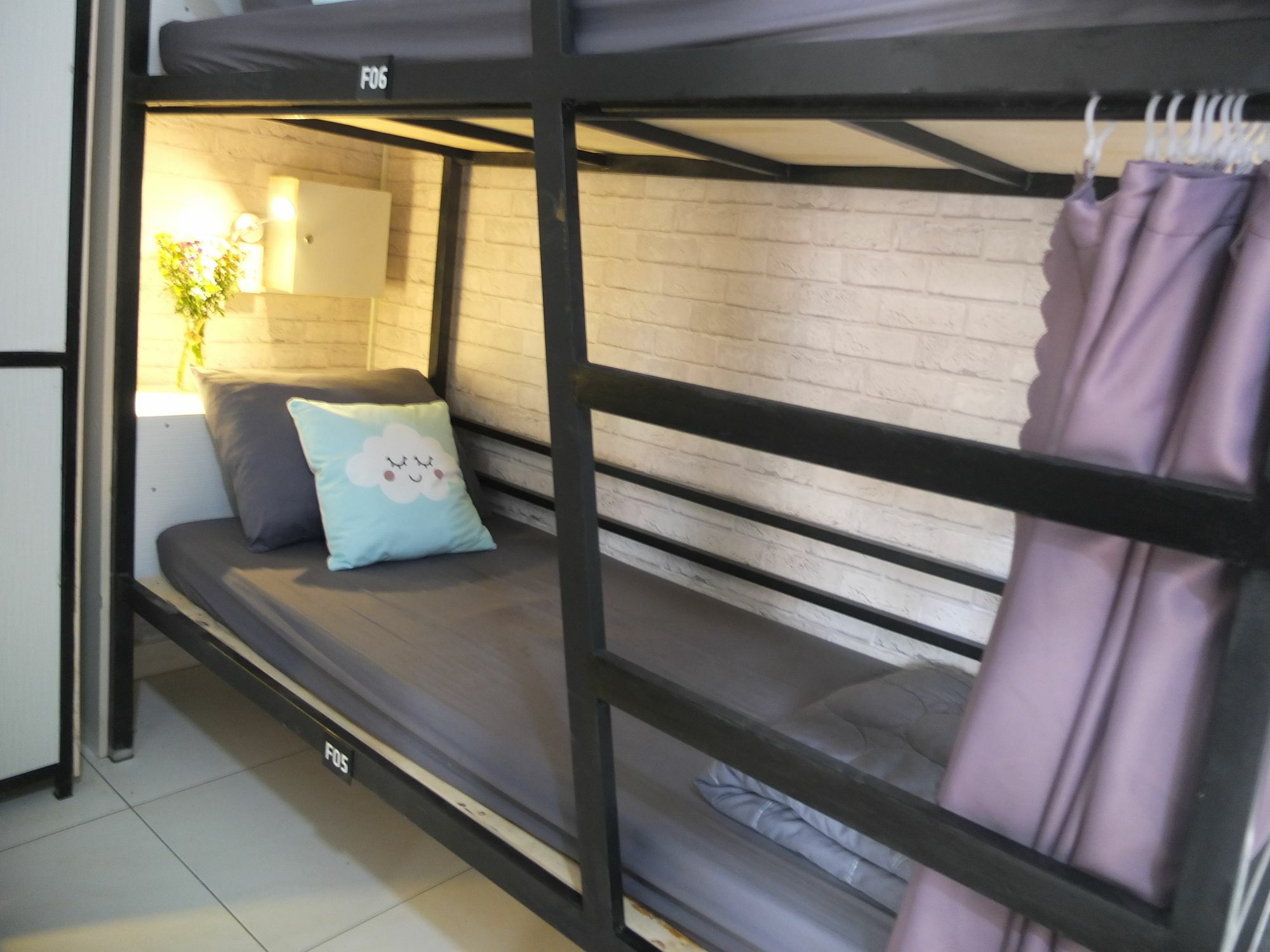 S Phuot Airport Hostel Хошимін Екстер'єр фото